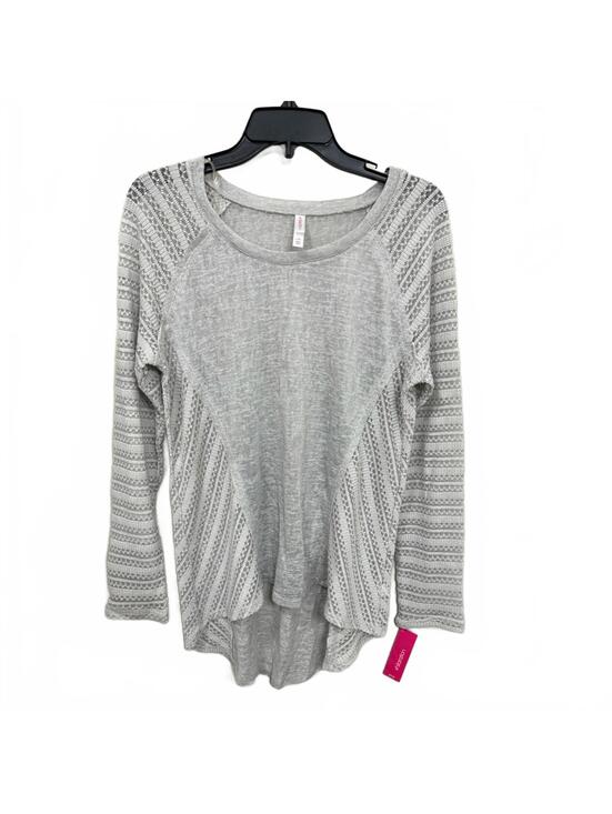 Xhilaration Tops - NWT Xhilaration Gray Sheer Lace Boho Flowy Top Large